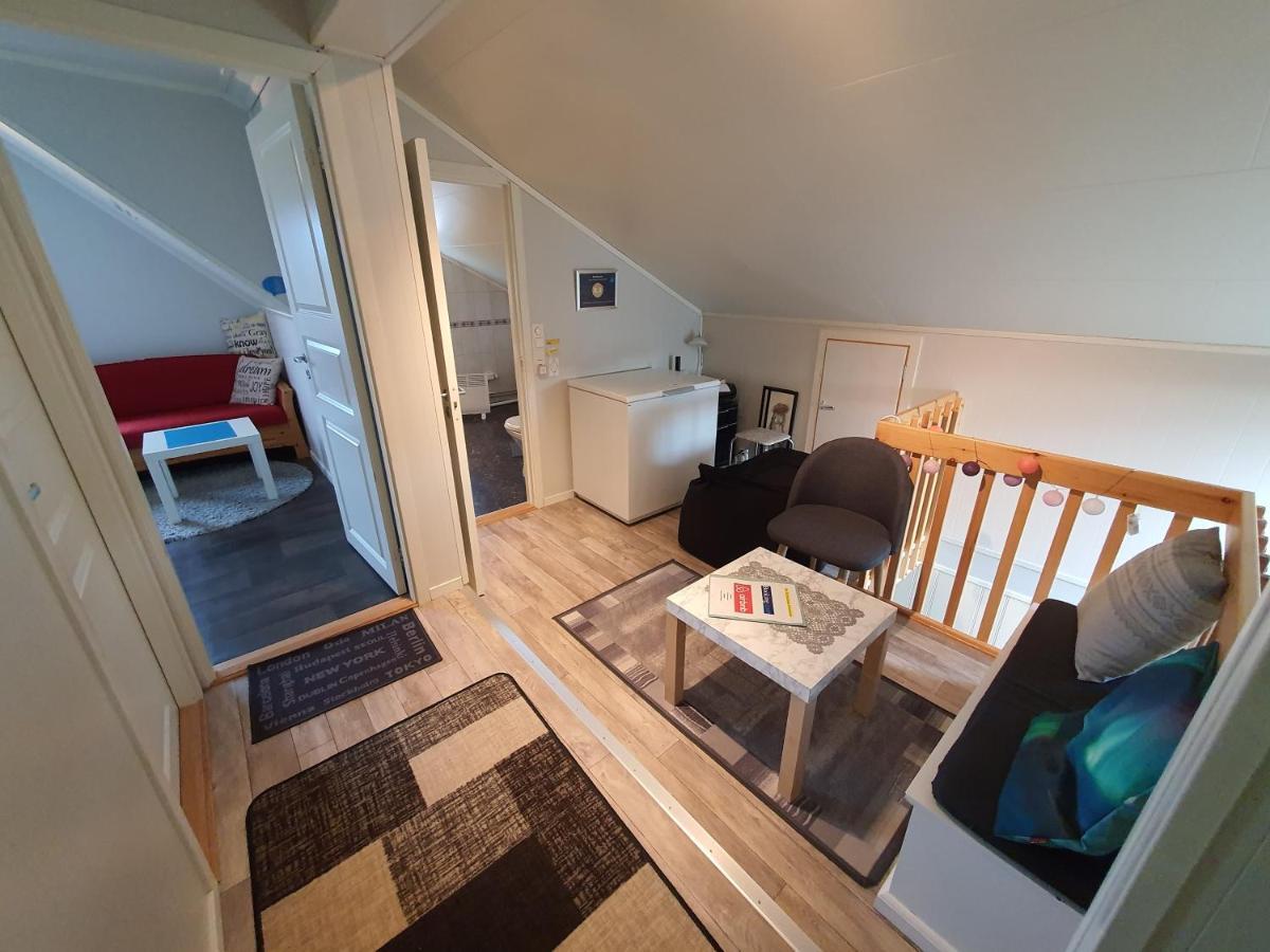 1 Room In The Yellow House, Close To Airport & Lofoten Evenskjer Eksteriør billede